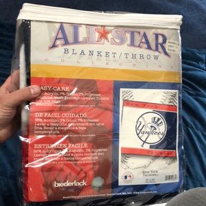 NY YANKEE blanket throw new in bag MLB